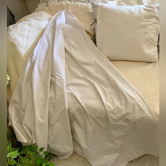 Lauren Ralph Lauren Farmhouse Queen Flat Sheet Neutral Shade Tiny Dot Flowers - Picture 10 of 13